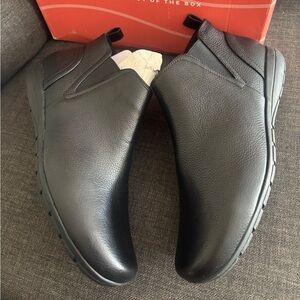 Easy Spirit Aerial Ankle Booties brand new size 9